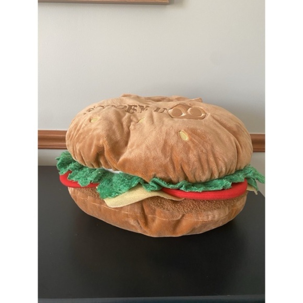 Universal Studios Florida Scooby‎ Doo In Burger Plush